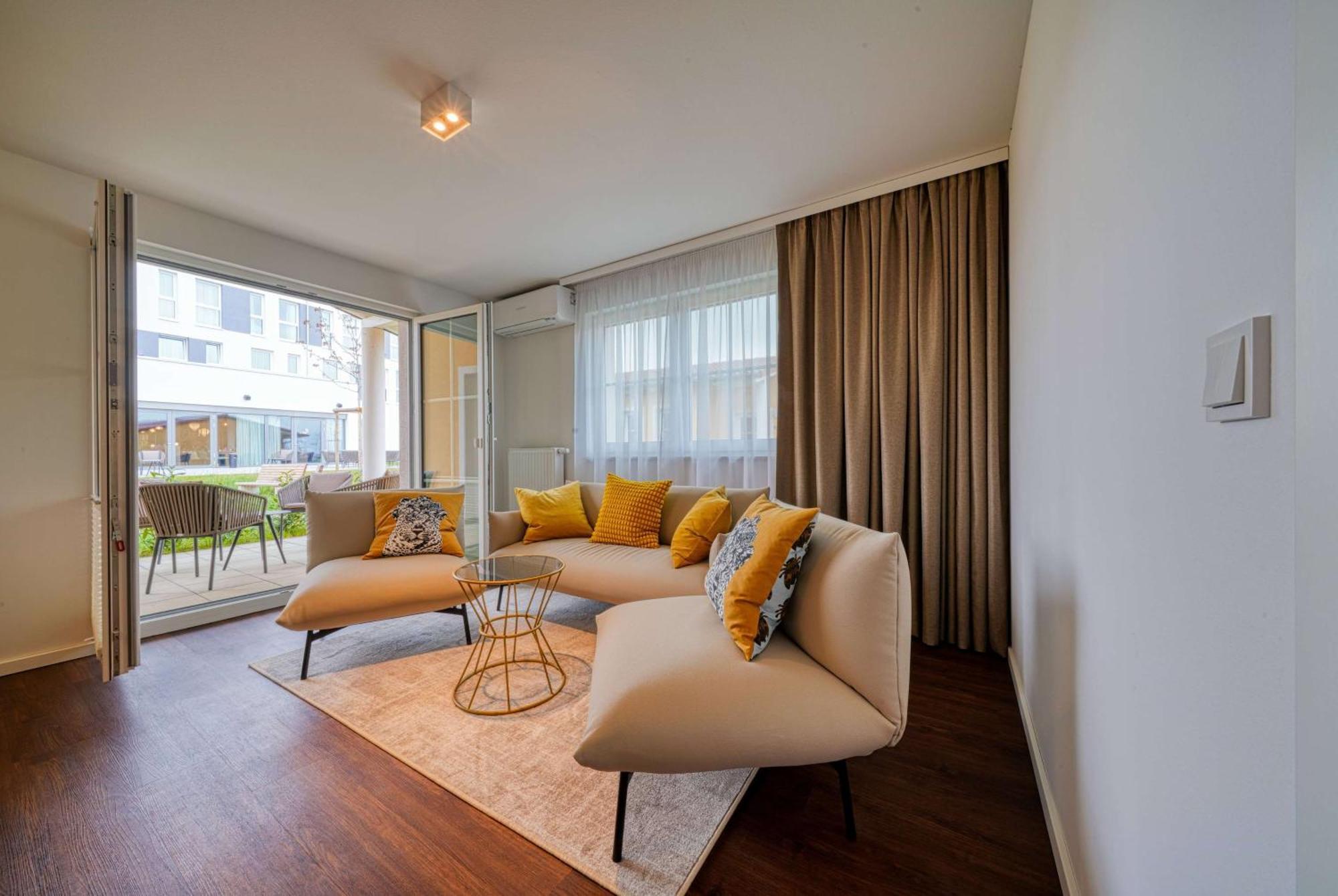 Fourside Hotel Ringsheim, Trademark Collection By Wyndham Bagian luar foto
