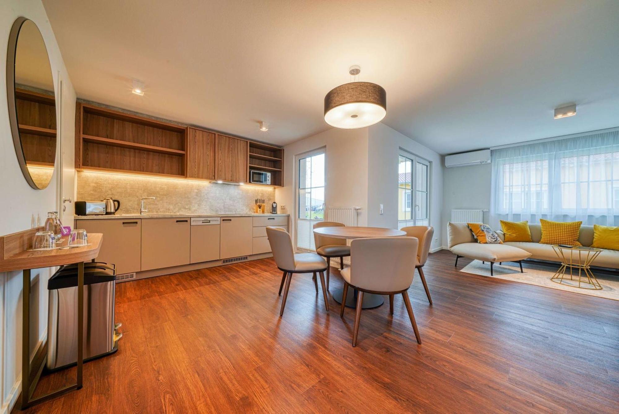 Fourside Hotel Ringsheim, Trademark Collection By Wyndham Bagian luar foto